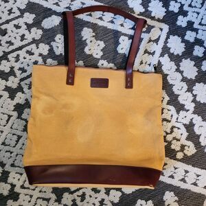 Elegant Tan and Brown Tote/Backpack Diaper Bag